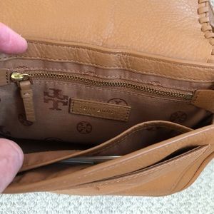 Tory Burch Bags - Tory Burch crossbody bag Tory Burch Bags - Tory Burch crossbody bag